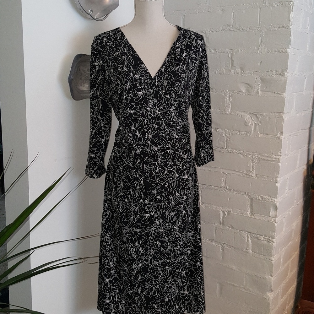 Max & Cleo wrap dress  sz S black sexy